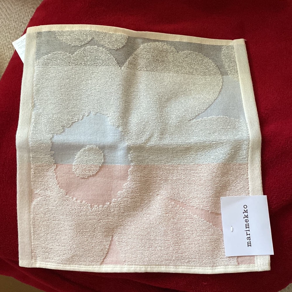 BNWT - washcloth - Marimekko